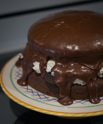 chocolate cake glaze 