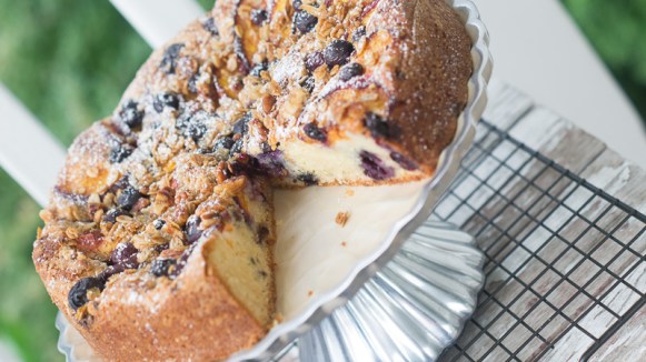 Berry Peach Cobbler Breakfast Cake