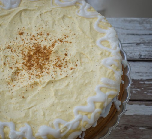 forsted pumpkin cake