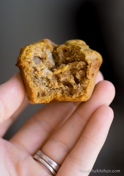 pumpkin-apple-muffins-16